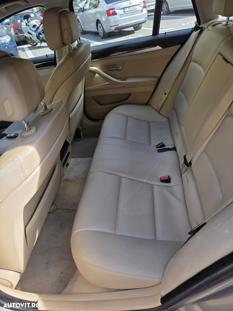 BMW Seria 5 520d Aut. Modern Line - 21