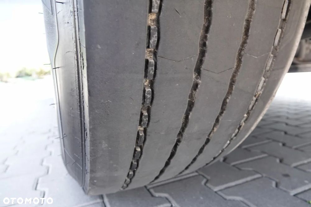 Volvo FH 500 / NISKA KABINA / PO ZŁOTYM KONTRAKCIE SERWISOWYM / OPONY 100% - 17