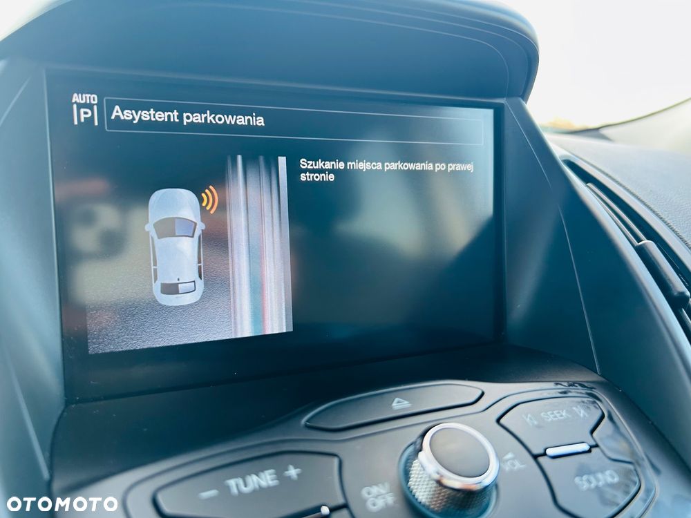 Ford Kuga 1.5 EcoBoost 2x4 Individual - 10