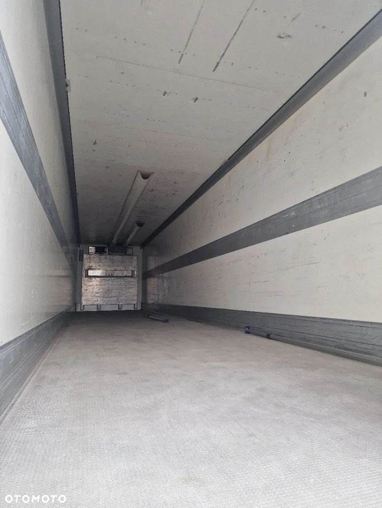 Schmitz Cargobull SKO 24 - 6