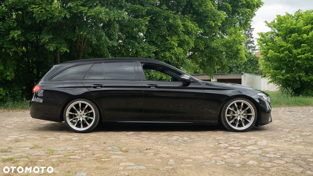 Mercedes-Benz Klasa E 300 9G-TRONIC AMG Line - 4