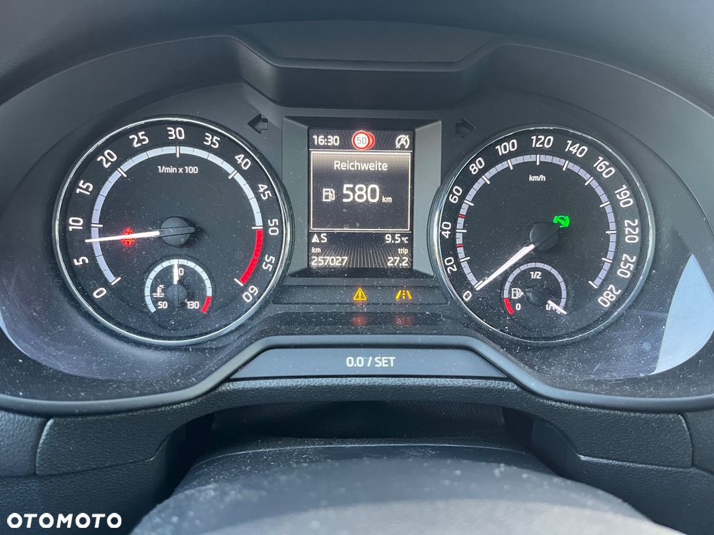 Skoda Octavia 2.0 TDI RS DSG - 12