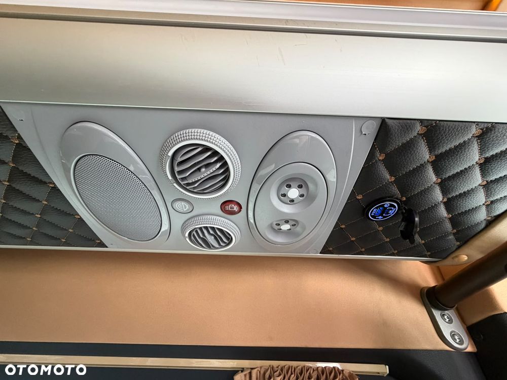 Mercedes-Benz Sprinter 519 - 24