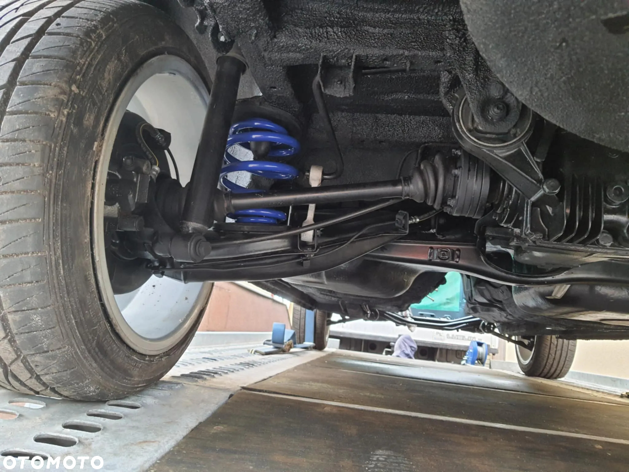 BMW Seria 3 318i - 29
