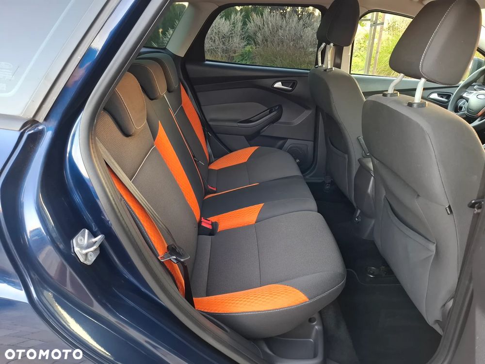 Ford Focus 1.6 TDCi DPF Champions Edition - 38
