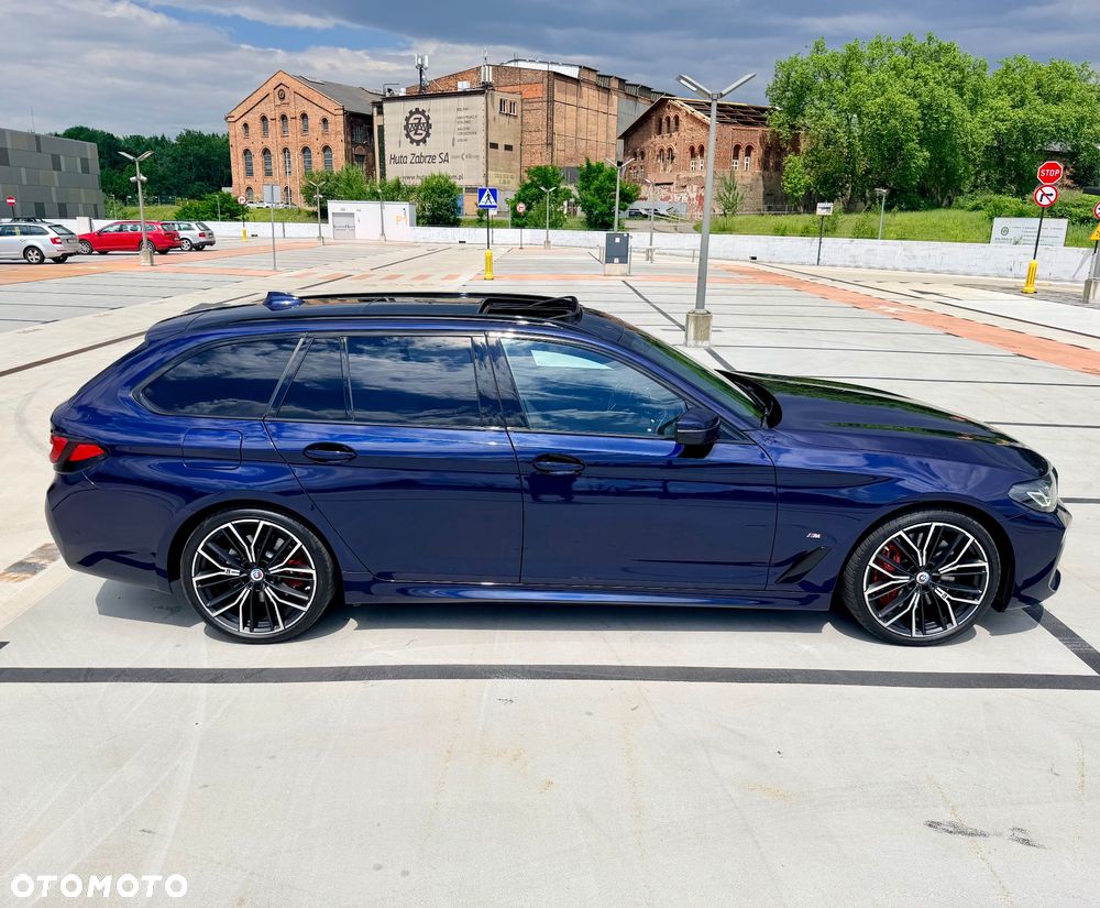 BMW Seria 5 540d xDrive mHEV M Sport sport - 2