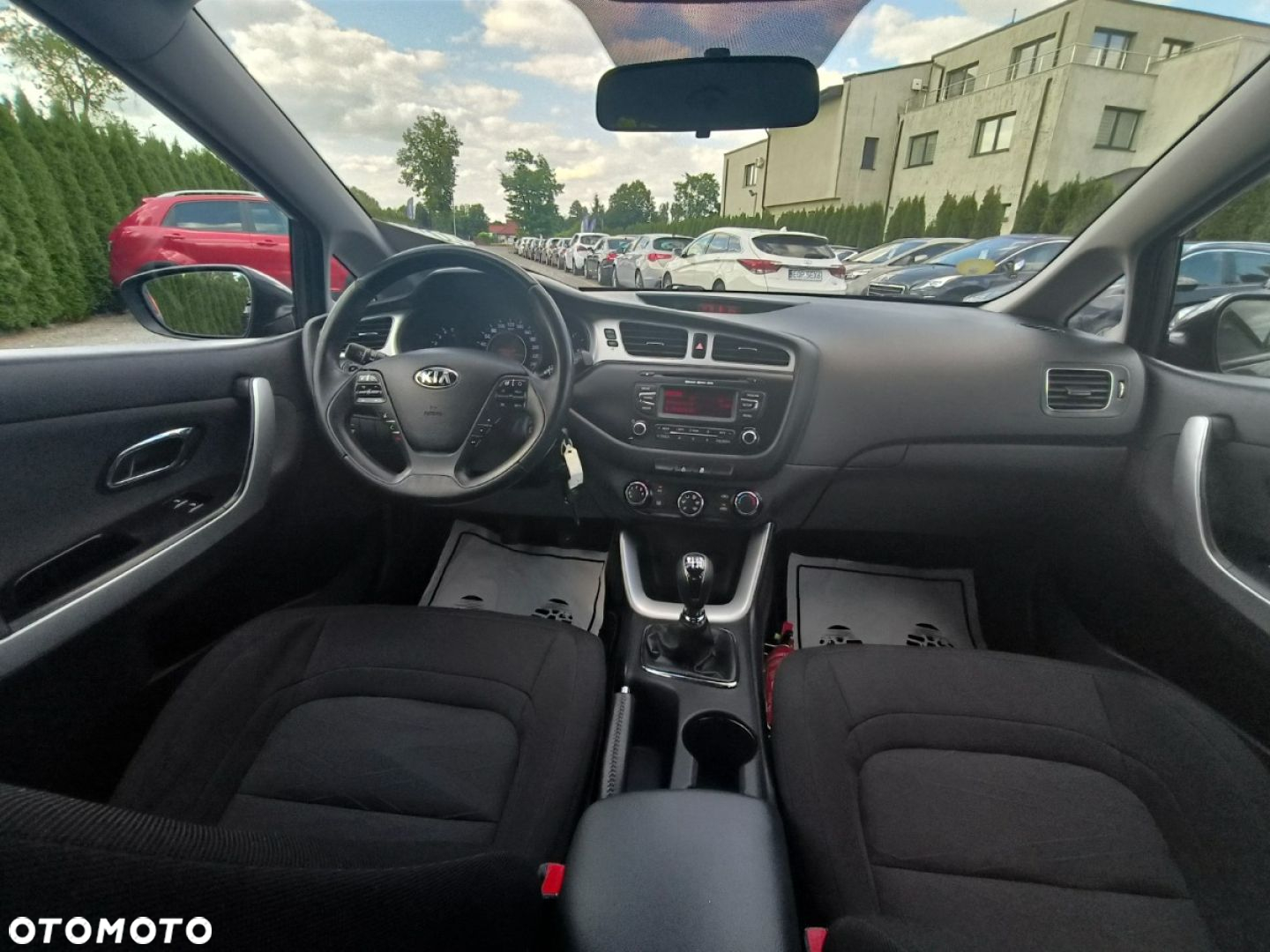 Kia Ceed - 8