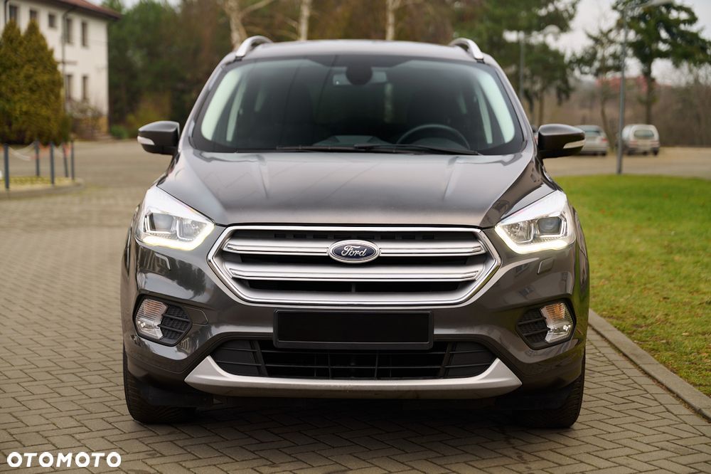 Ford Kuga 1.5 EcoBoost 2x4 Titanium - 4