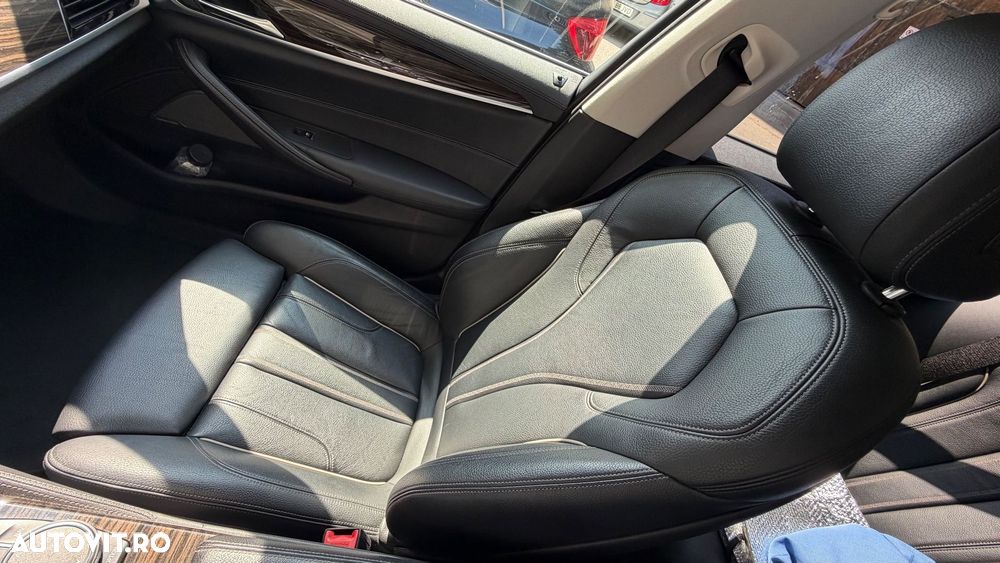 BMW Seria 5 520d xDrive AT - 14