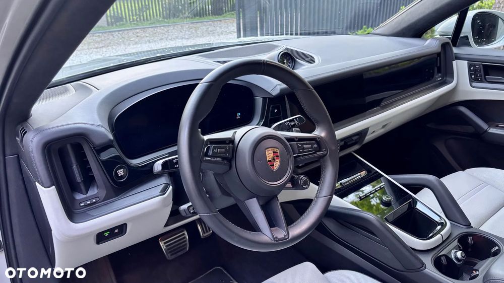 Porsche Cayenne GTS - 9