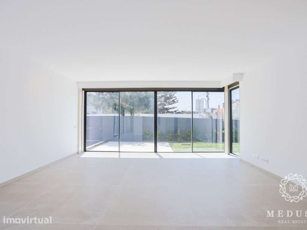 Moradia V4 contemporânia c/ piscina e vista mar | Canidelo - Grande imagem: 4/34