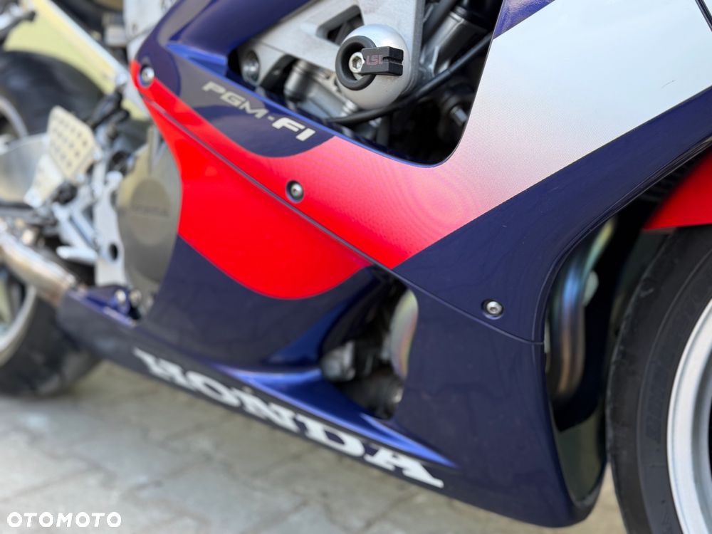 Honda CBR - 6