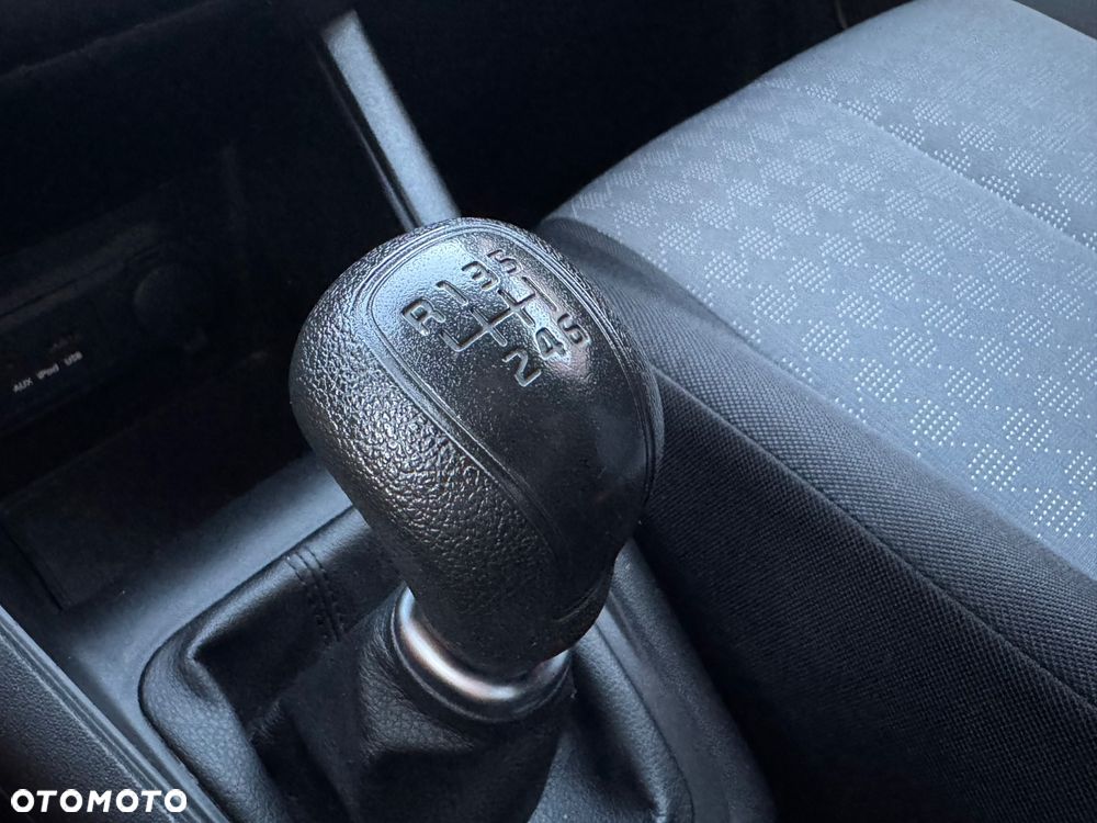 Kia Venga 1.6 L - 10