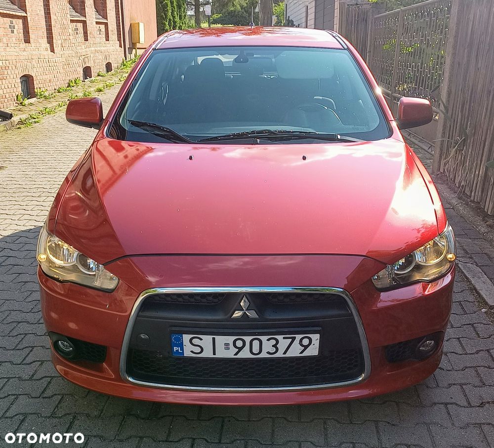 Mitsubishi Lancer - 1