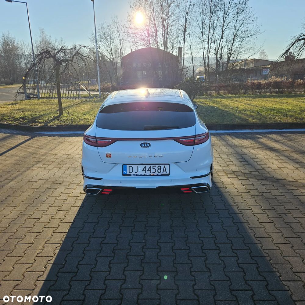 Kia ProCeed 1.6 T-GDI GT DCT - 2