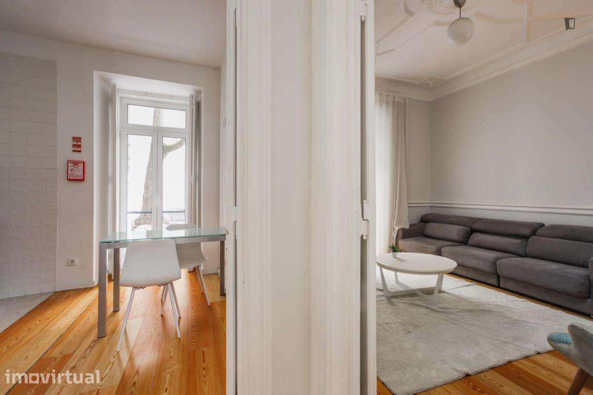 Apartamento com 4 quartos - localizado em Picoas Lisbon - Grande imagem: 4/34