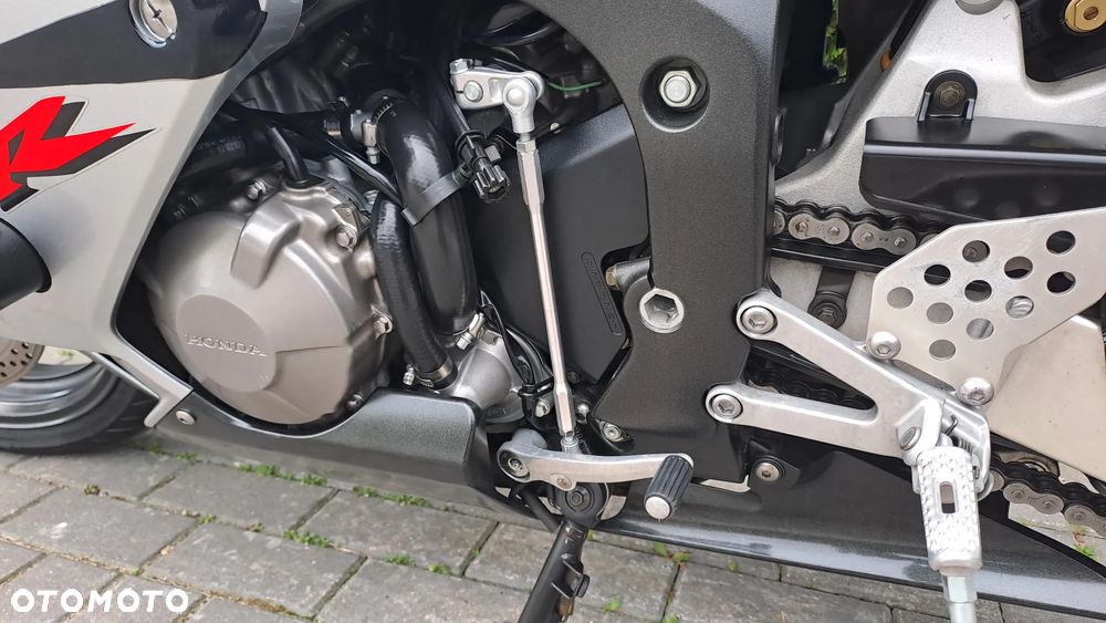 Honda CBR - 35