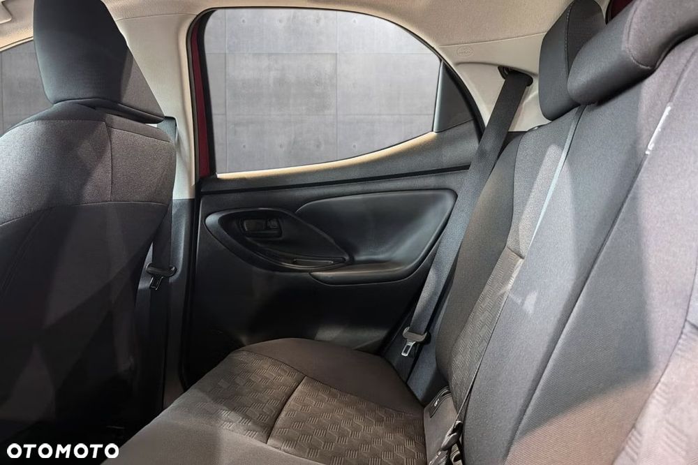Toyota Yaris Hybrid 1.5 Comfort - 23