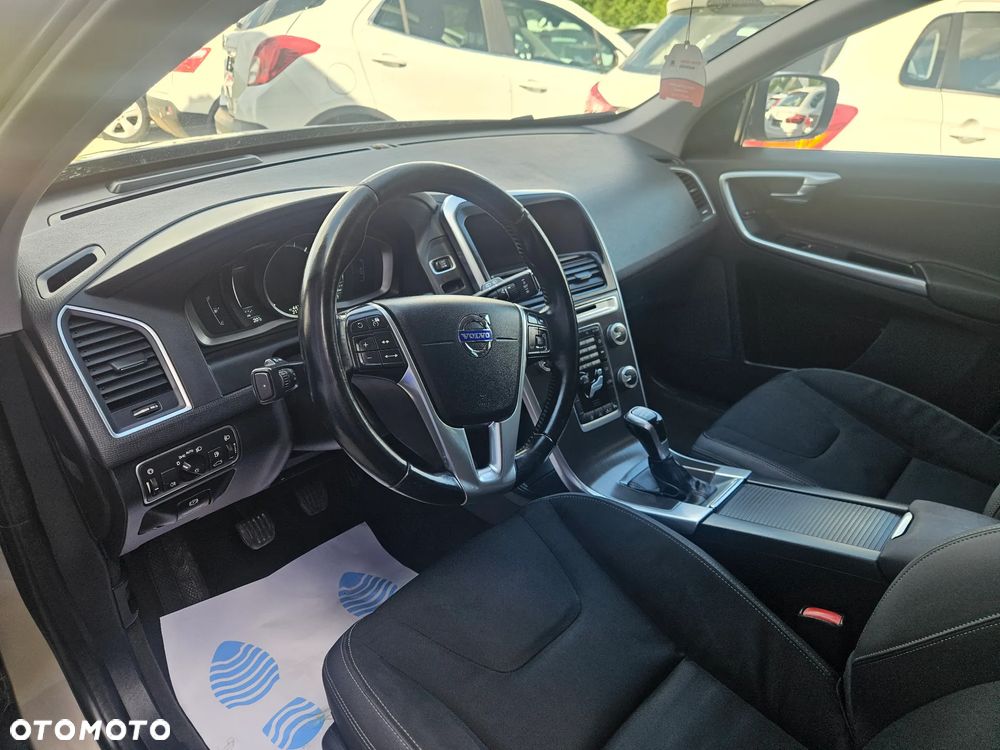 Volvo XC 60 D4 Momentum - 11