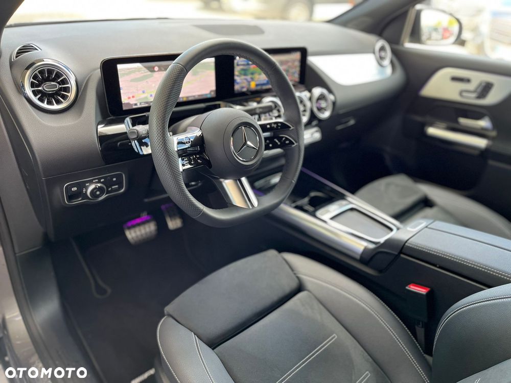 Mercedes-Benz GLA 220 mHEV 4-Matic AMG Line 8G-DCT - 10
