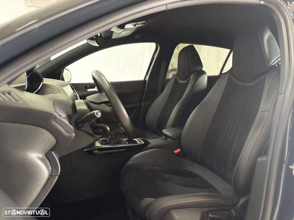 Peugeot 308 1.2 PureTech GT Line - 28