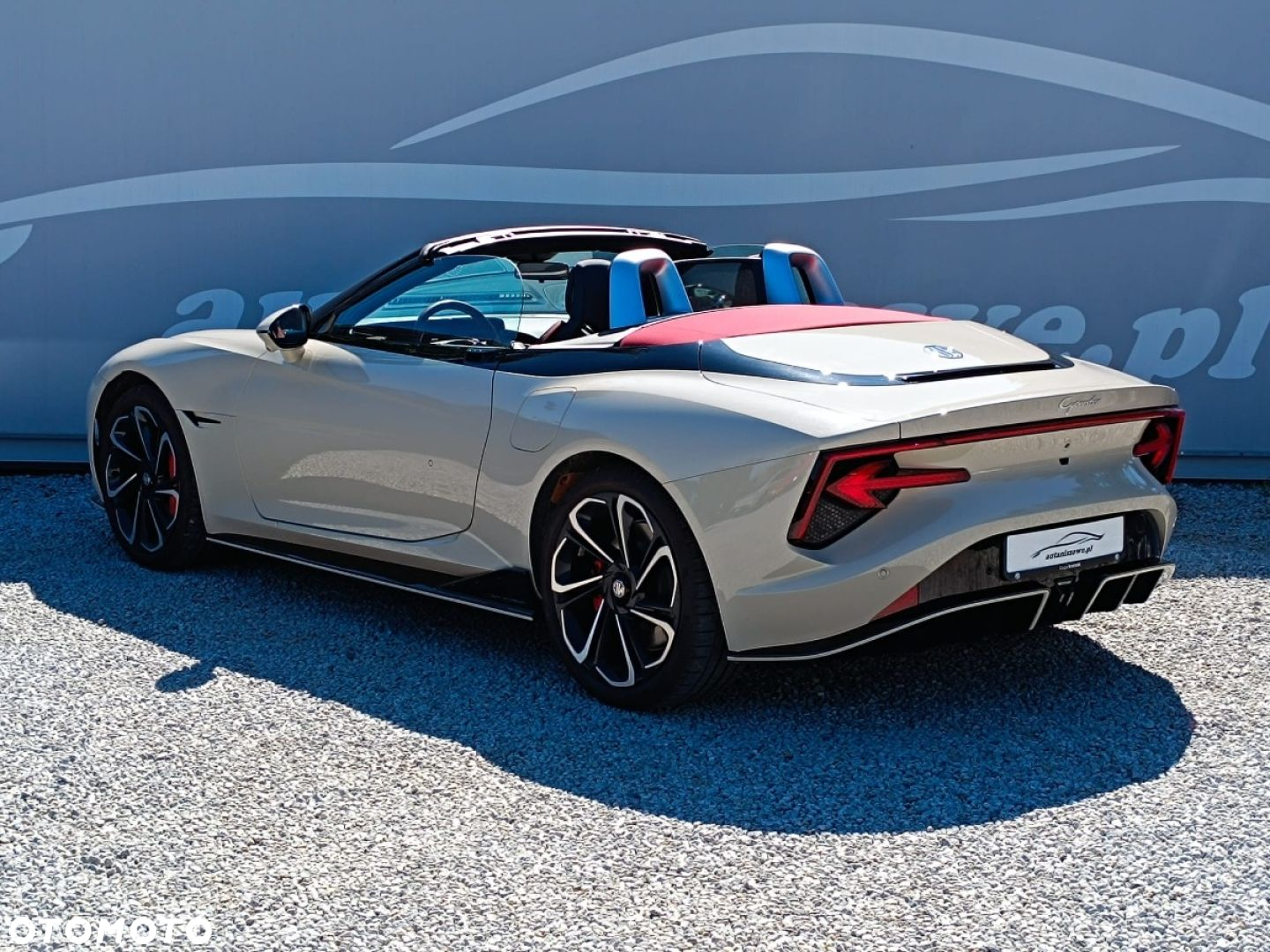 MG Cyberster 77kWh AWD Czerwony Dach - 4