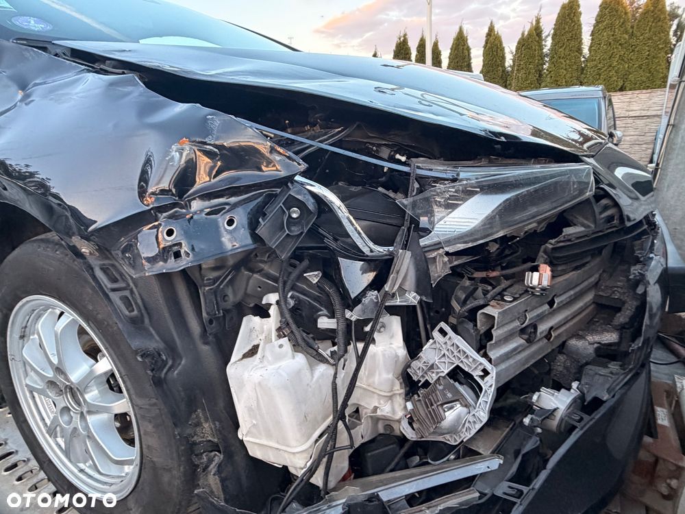 Toyota Prius 1.8 Hybrid Premium - 22