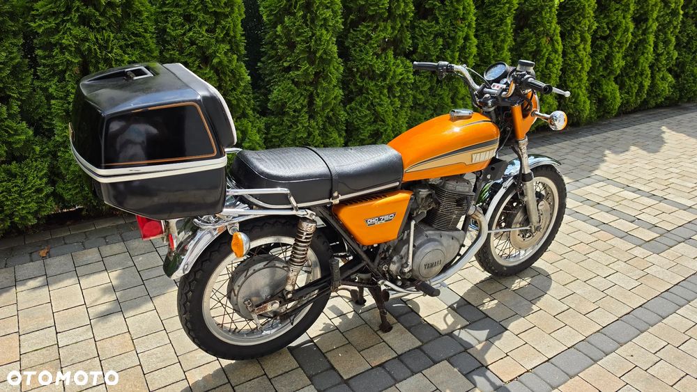 Yamaha TX - 16