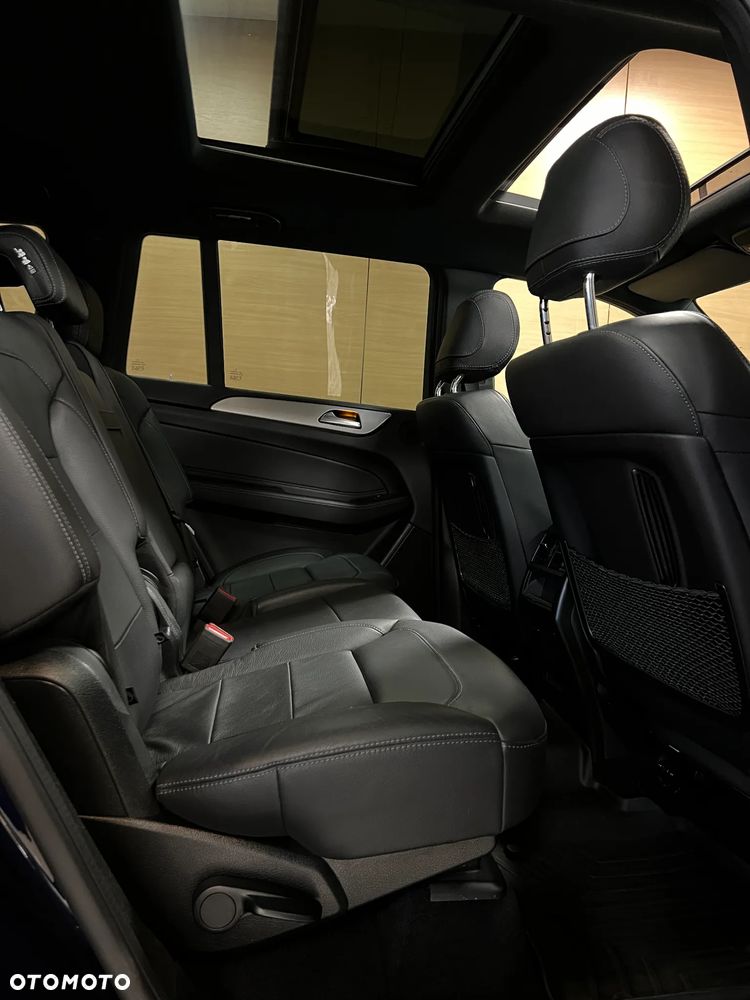 Mercedes-Benz GLS - 10