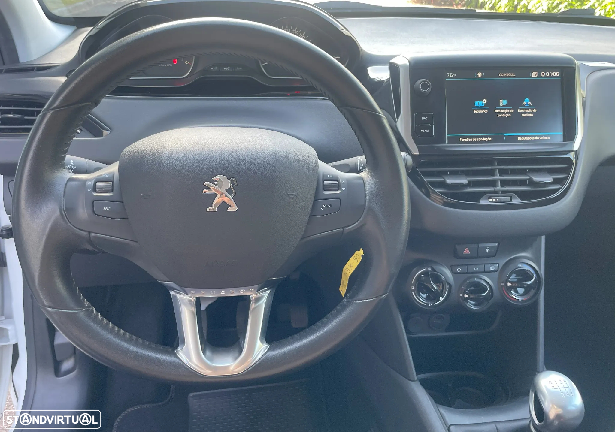 Peugeot 208 1.5 BlueHDi Signature - 21