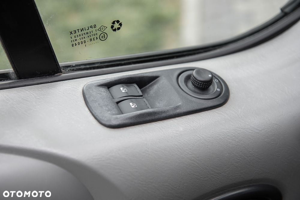 Opel Vivaro L2H1 - 12