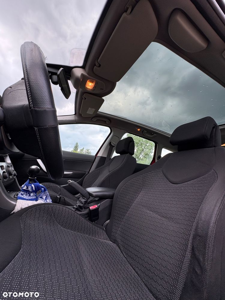 Peugeot 308 HDi FAP 110 Platinum - 10