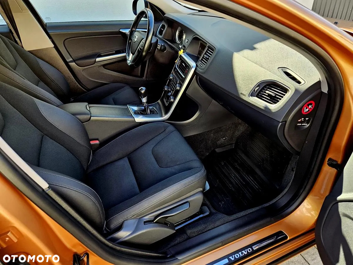 Volvo V60 D3 Summum - 22