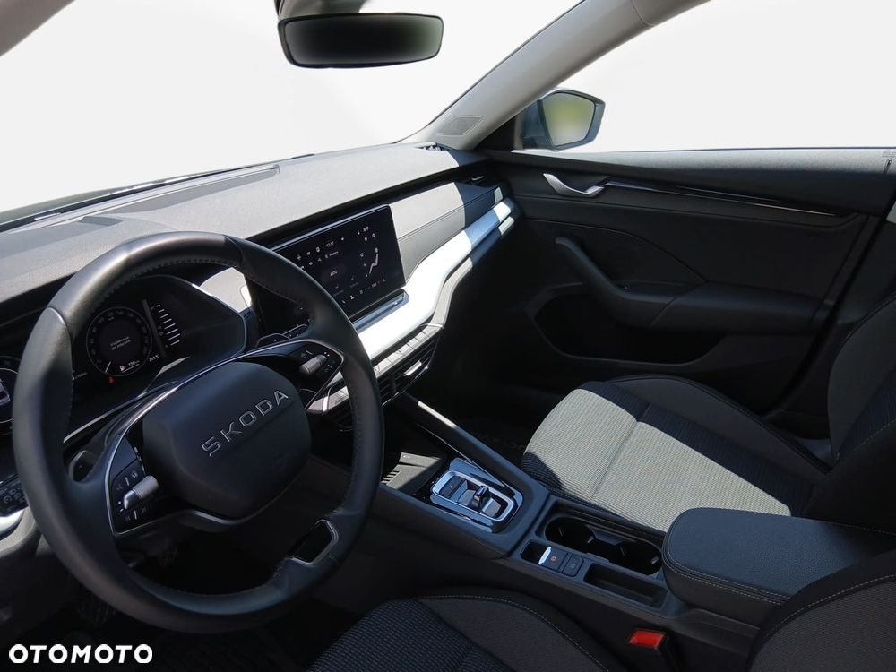 Skoda Octavia 1.5 TSI mHEV Selection DSG - 11