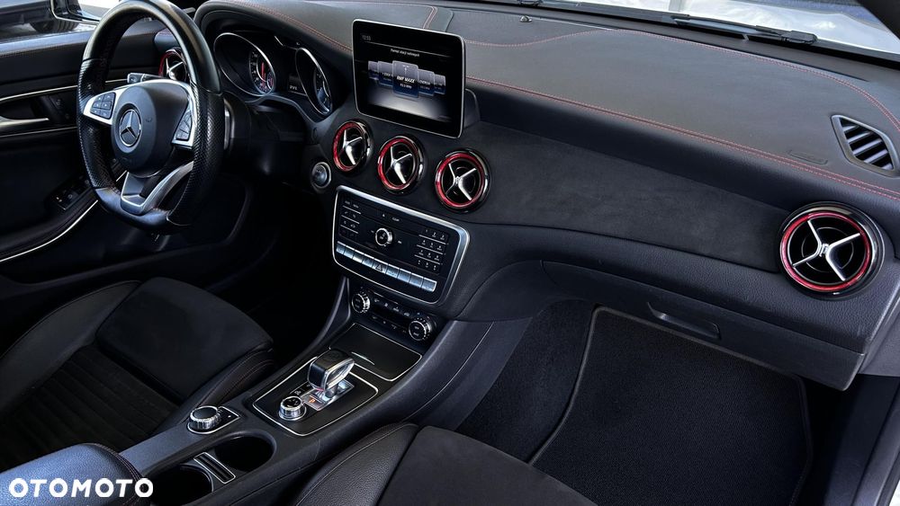 Mercedes-Benz CLA - 22