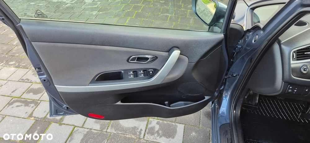 Kia Ceed - 16
