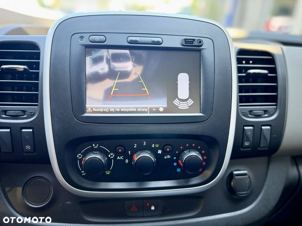 Renault Trafic - 14