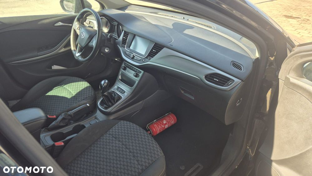 Opel Astra 2017 rok 1.6 diesel nowy rozrząd - 8