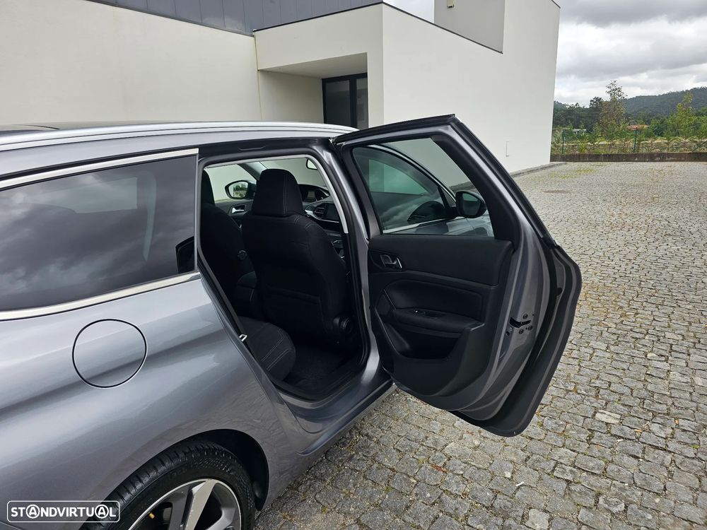 Peugeot 308 SW 1.6 e-HDi Allure J17 - 23