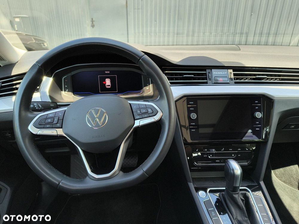 Volkswagen Passat - 25