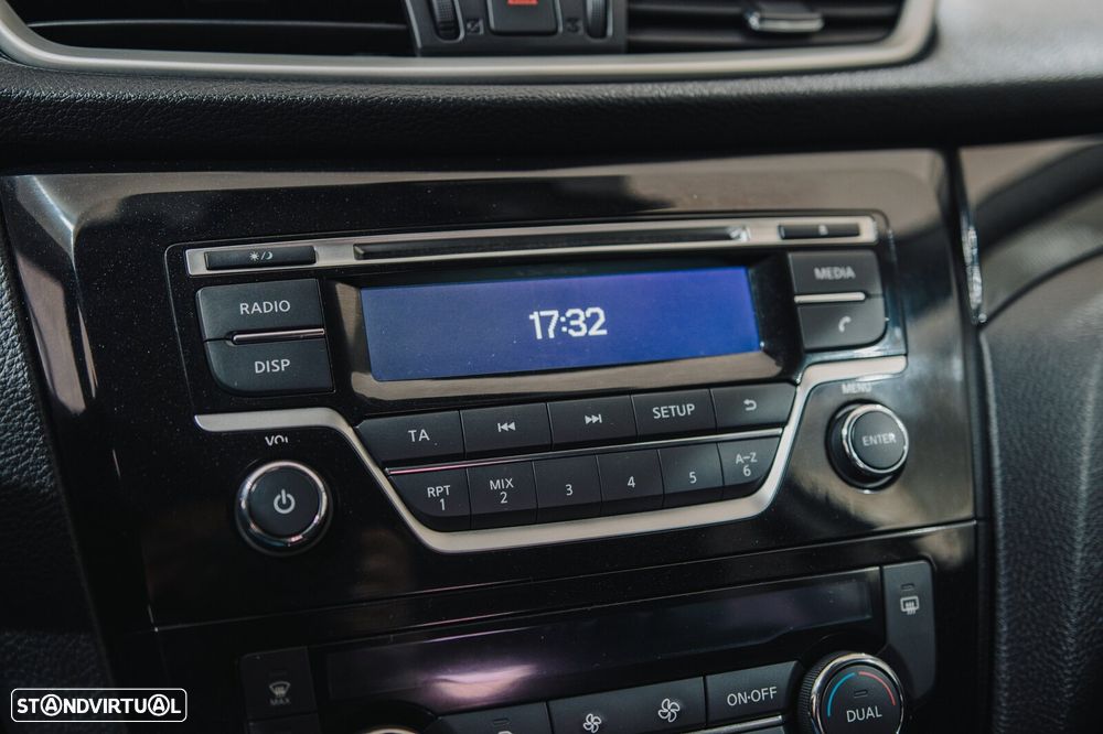 Nissan Qashqai 1.5 dCi N-Connecta - 12