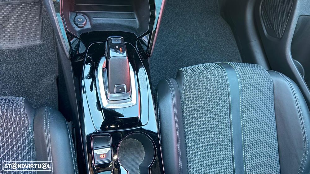 Peugeot 208 1.2 PureTech GT Pack EAT8 - 19