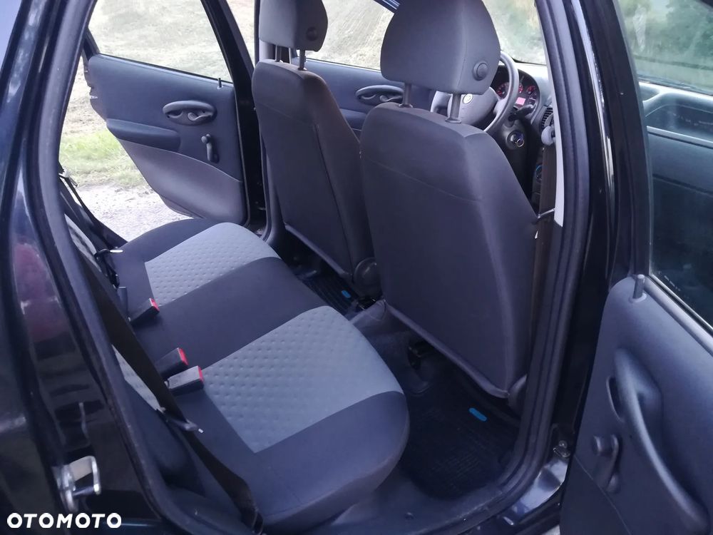 Fiat Punto 1.2 8V Active - 12