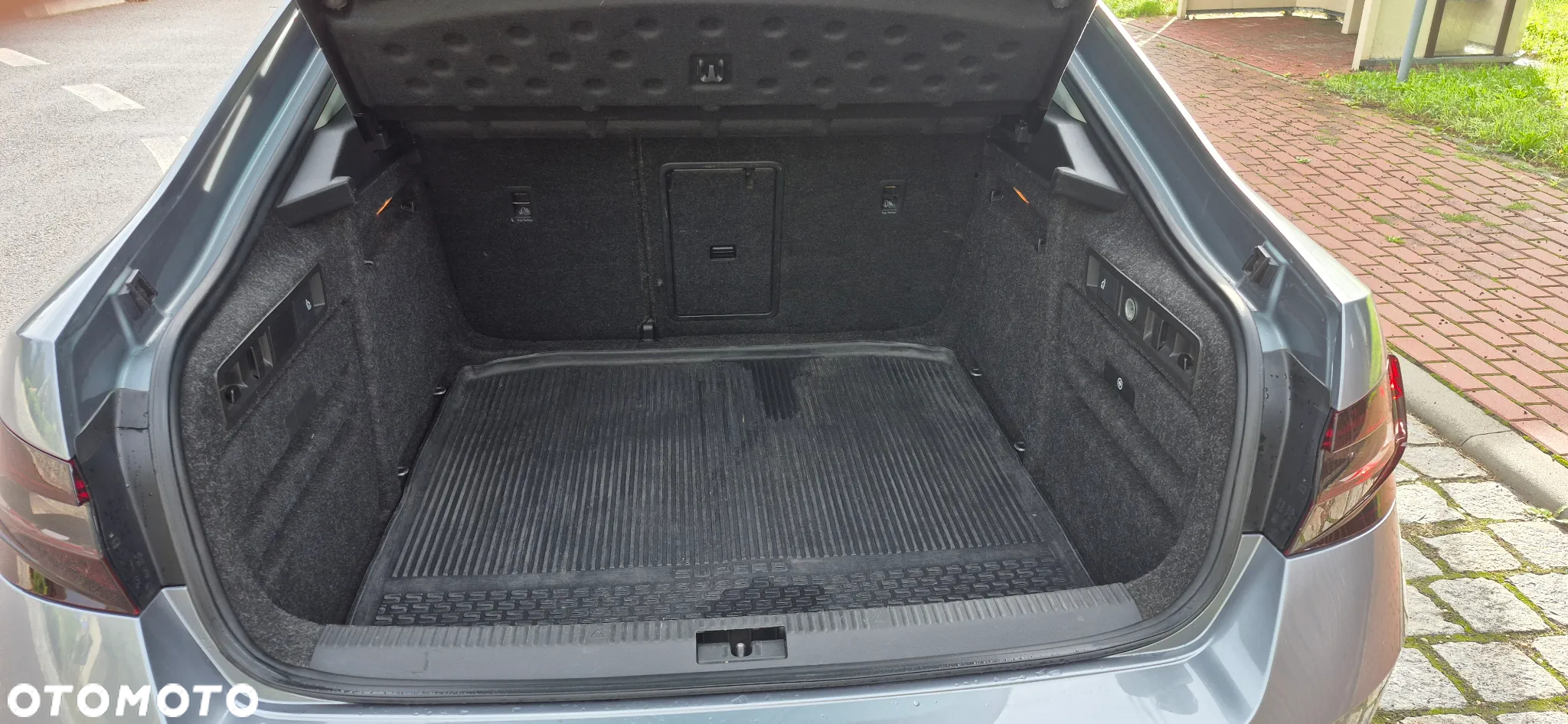 Skoda Superb 2.0 TDI Style DSG - 13
