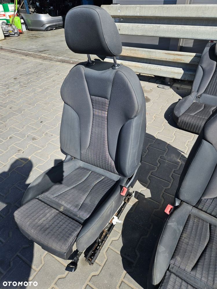 komplet fotele kanapa boczki s-line anglik uk audi a3 8v 3d - 6