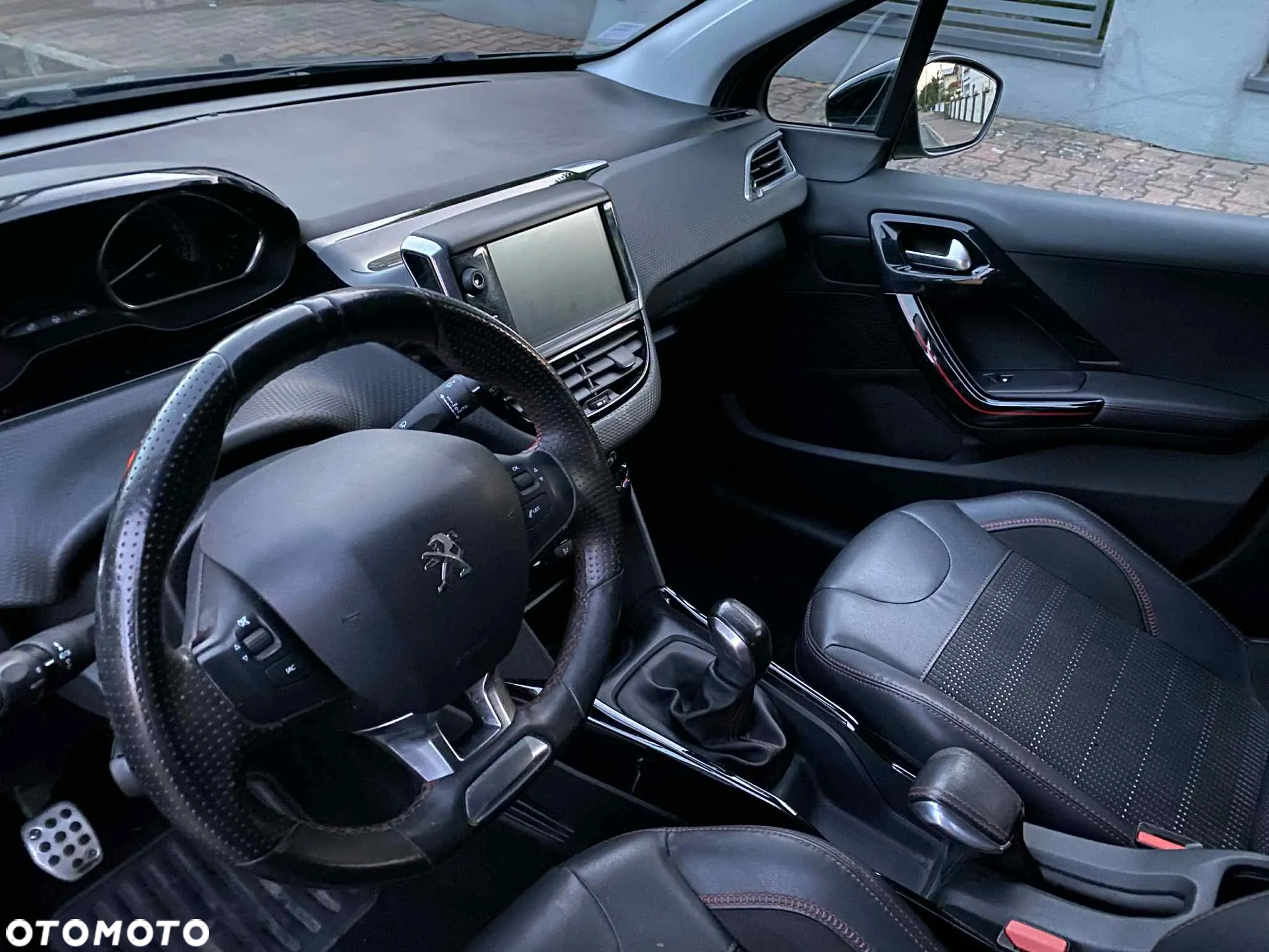 Peugeot 2008 PureTech 110 Stop&Start GT-Line Edition - 10