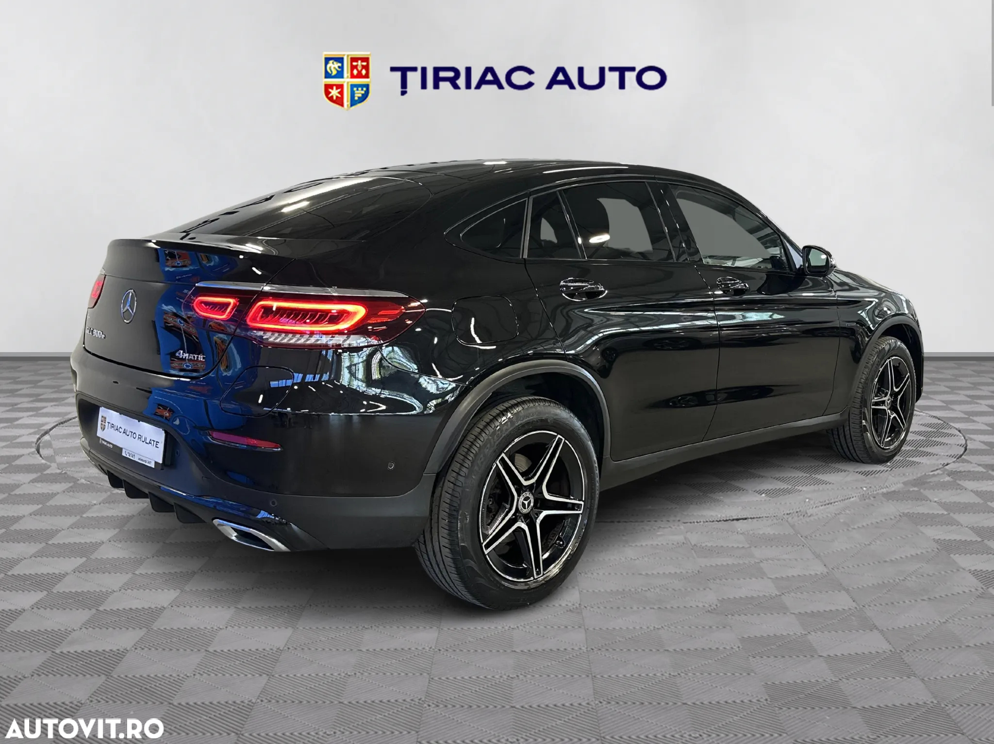 Mercedes-Benz GLC Coupe 300 e 4Matic 9G-TRONIC AMG Line - 5