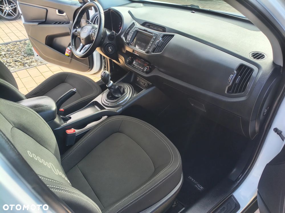 Kia Sportage - 16