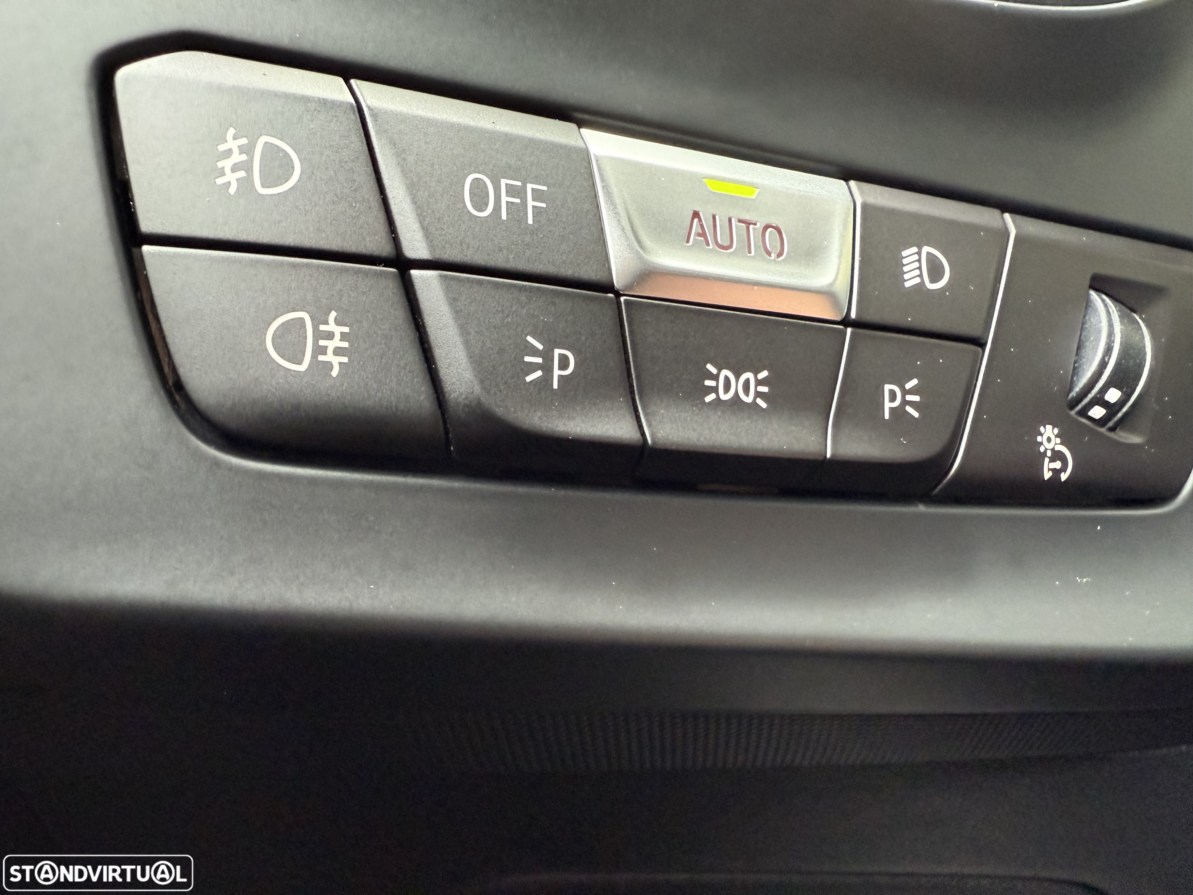 BMW 118 i Pack Desportivo M Auto - 39
