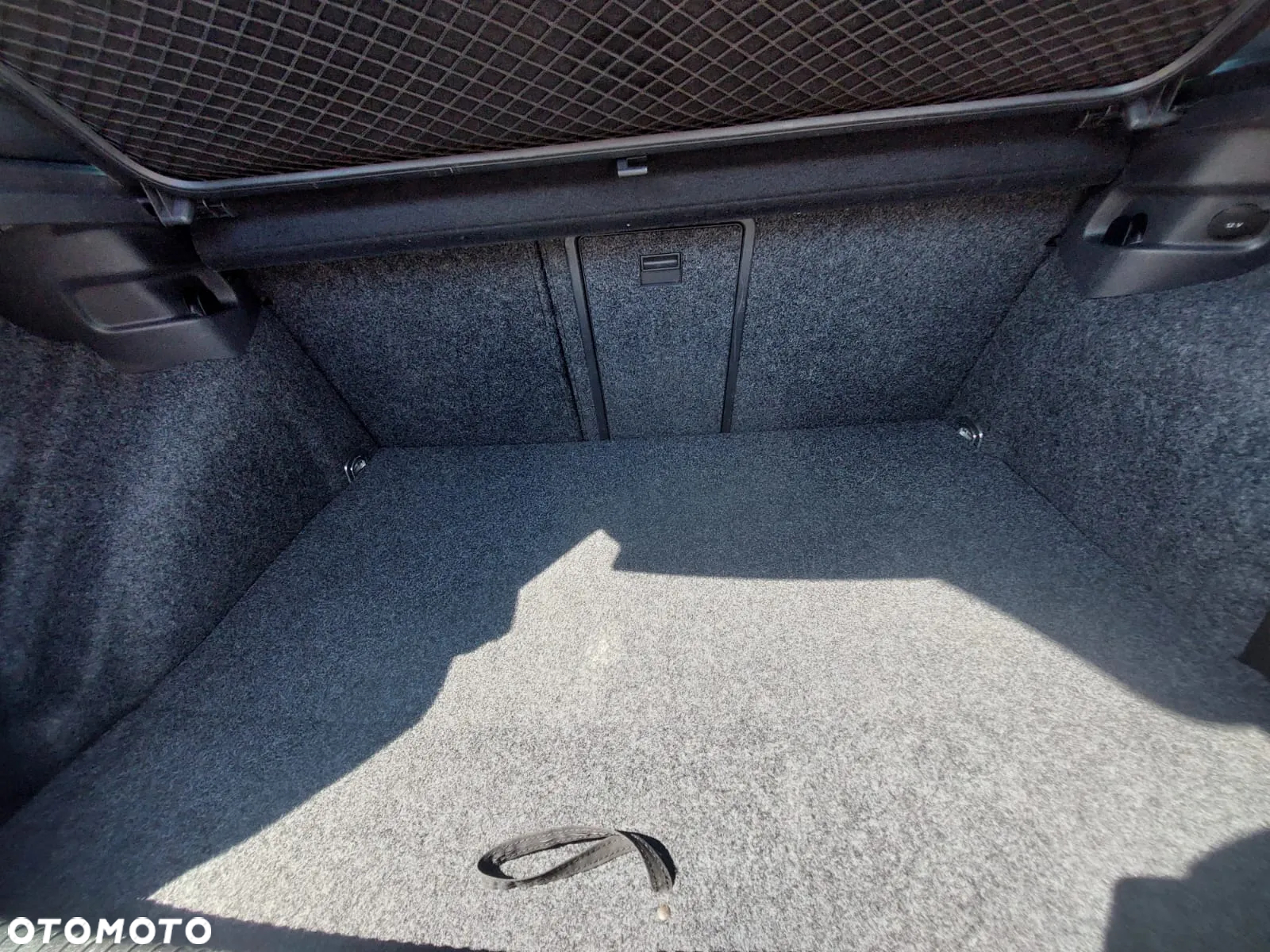 Volkswagen Golf V R32 DSG - 15